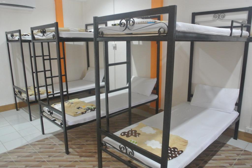 Orange Backpacker Hostel Vientiane Room photo