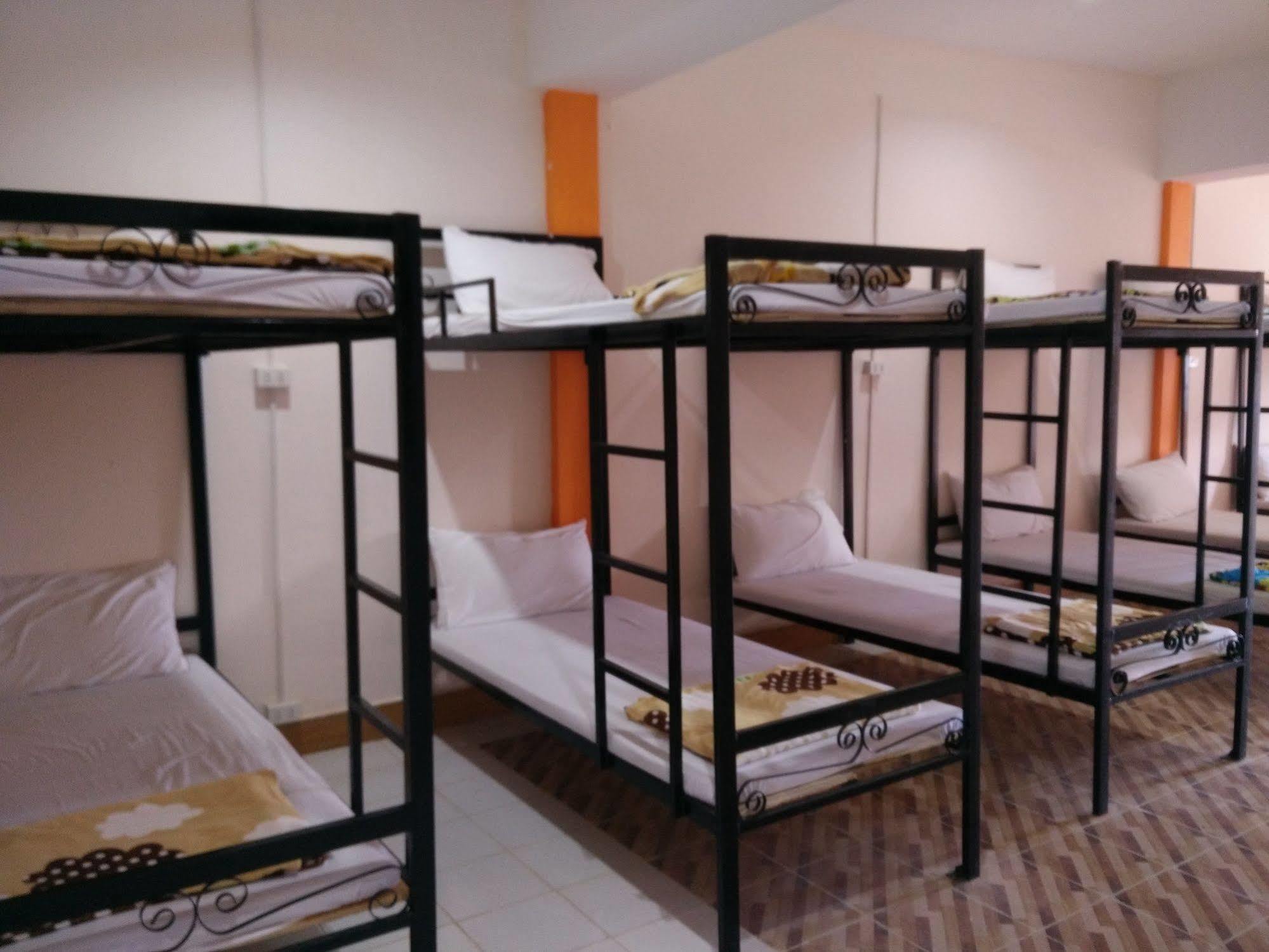 Orange Backpacker Hostel Vientiane Exterior photo