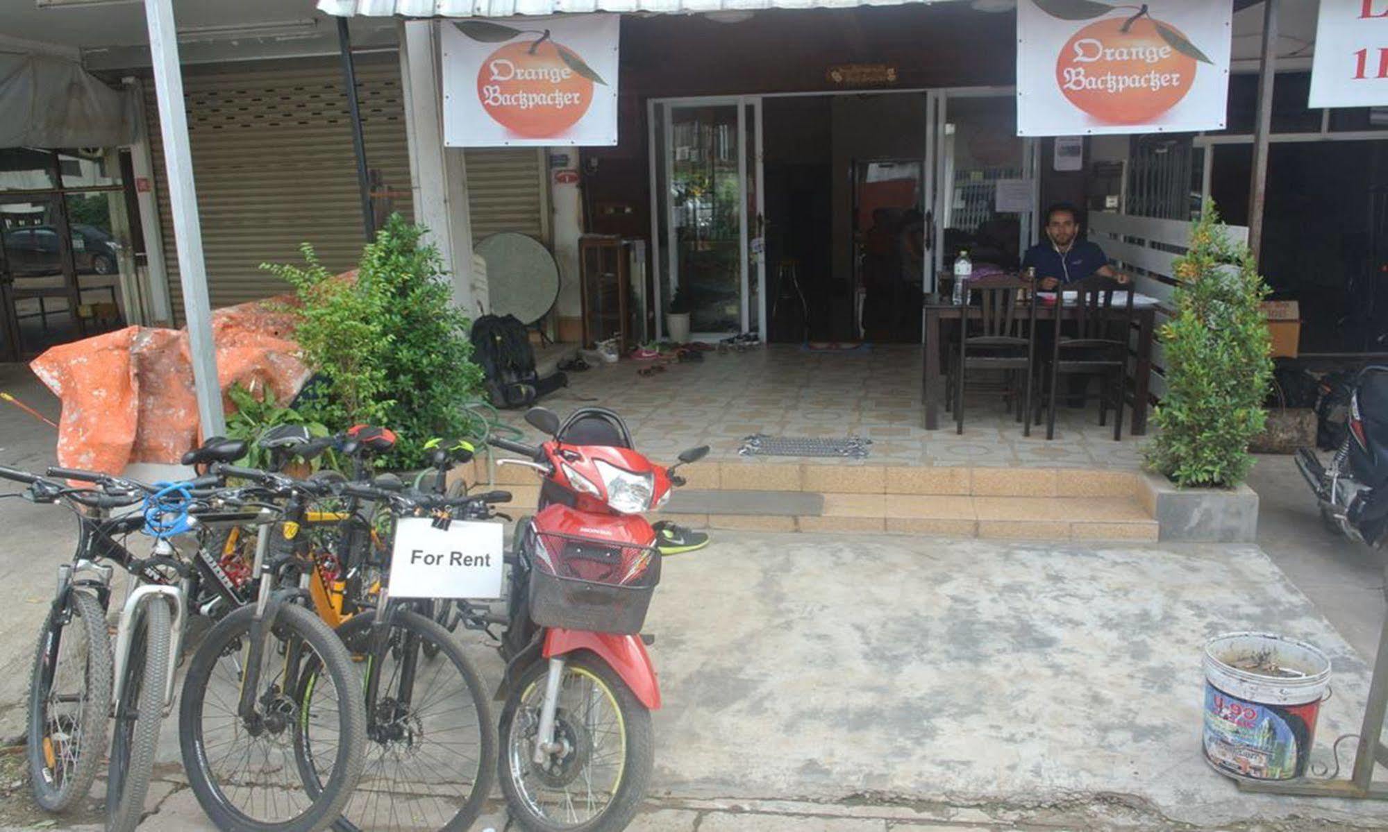 Orange Backpacker Hostel Vientiane Exterior photo